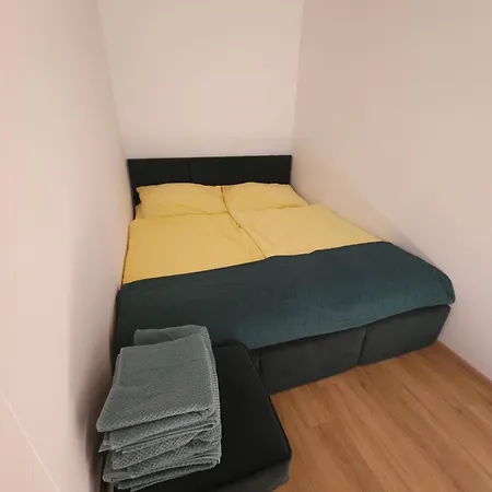 Zehn House 3 In The Center Apartment Bratislava